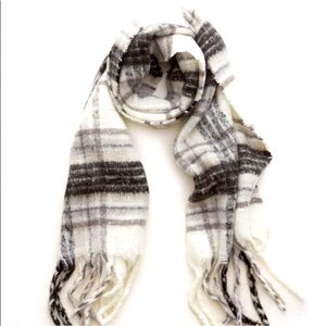 Aerie NEW Blanket Scarf, Black and White Classic Plaid